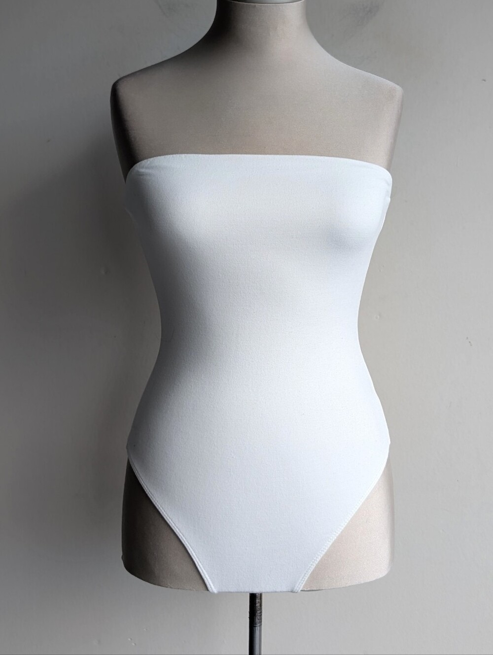 Vici Strapless White Tube Bodysuit